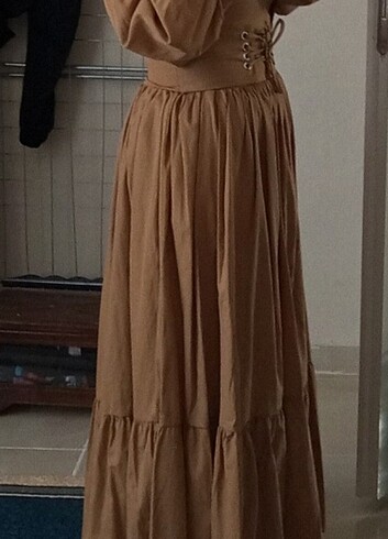 Beli bağcıklı vintage elbise