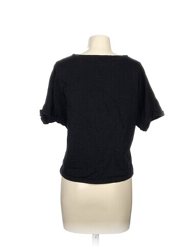 universal Beden Diğer T-shirt %70 İndirimli.
