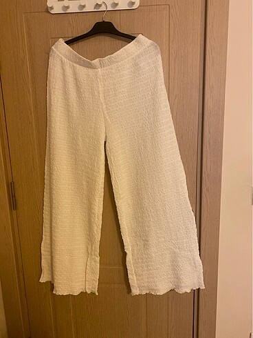 Beyaz yazlık pantolon
