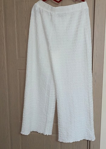 Kadın Beyaz Keten Piliseli Bol Pantolon - Görsel 3