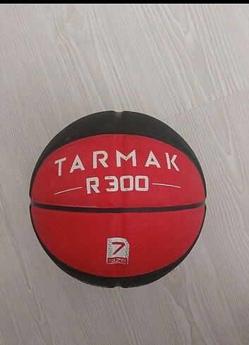 Decathlon Tarmak Basketbol Topu - Kırmızı No.7