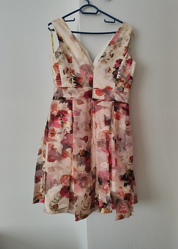 Pembe Baskılı V Yaka Kısa Kokteyl Elbisesi - Görsel 2