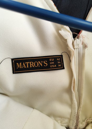 Pembe Baskılı V Yaka Kısa Kokteyl Elbisesi - Görsel 4