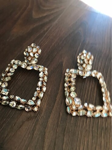 Zara Zara yeni küpe