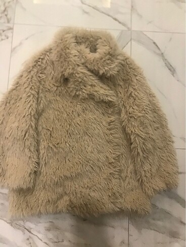 H&M marka kürk şeklinde kaban