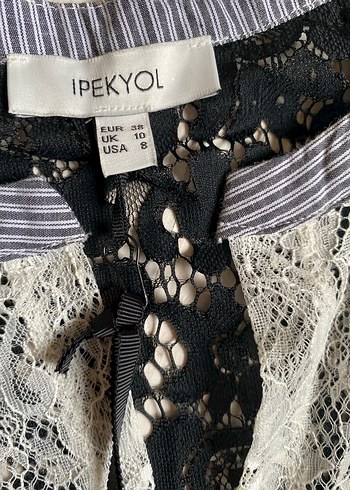 Dantel Detaylı V Yaka Kolsuz Bluz - Görsel 7