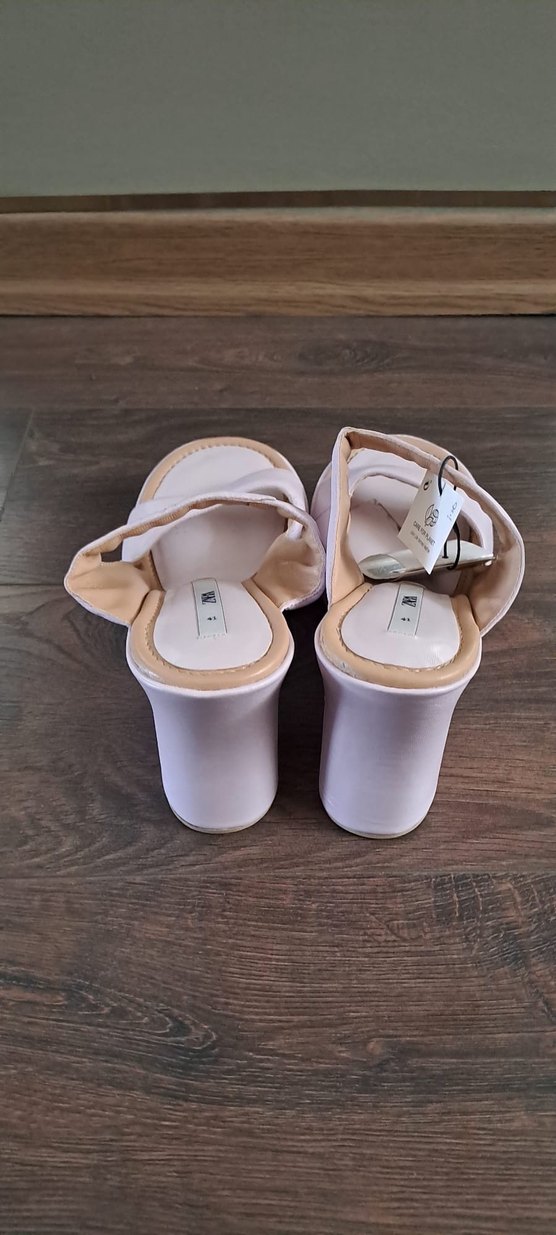 Beyaz Pastel Kadın Dolgu Topuklu Terlik - Görsel 2