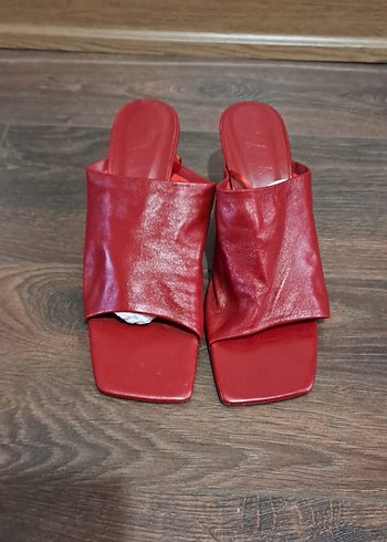 Kırmızı Tokalı Stiletto Topuklu Kadın Ayakkabı - Görsel 4