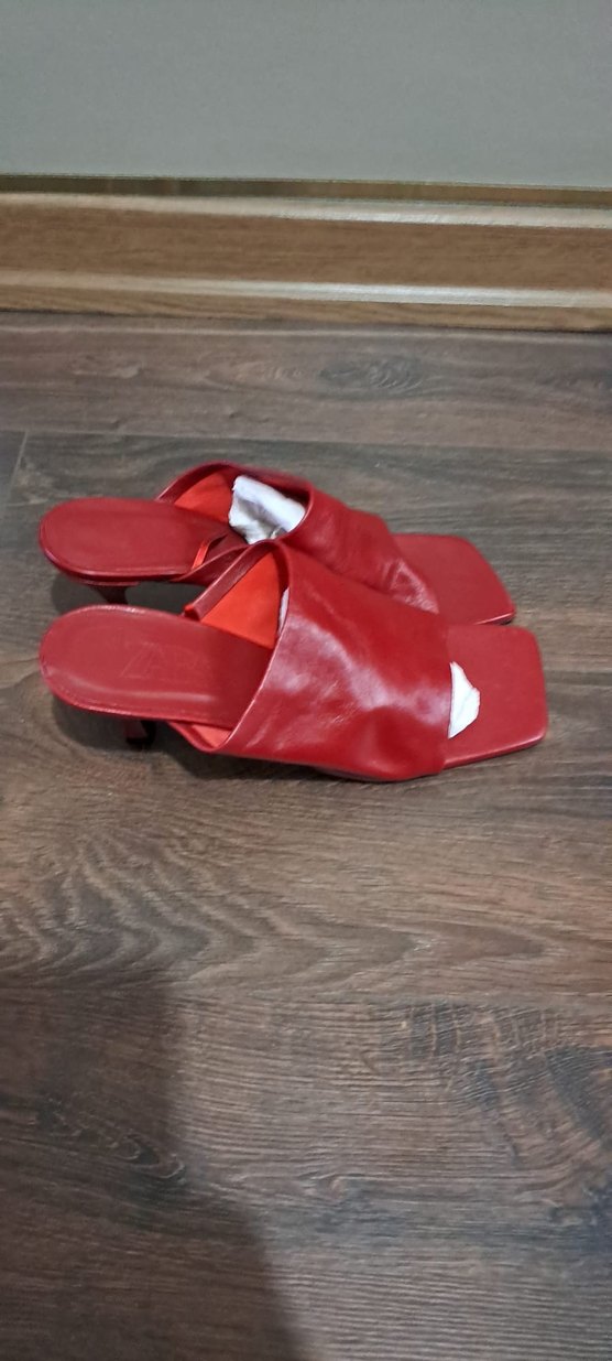 Kırmızı Tokalı Stiletto Topuklu Kadın Ayakkabı - Görsel 2