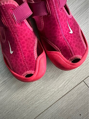 35 Beden Nike sandalet
