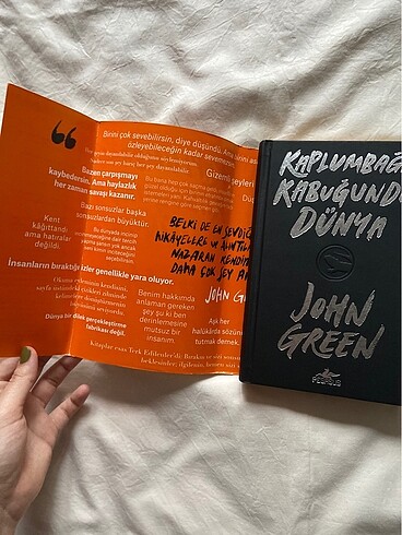 Beden Renk Kaplumbağa Kabuğunda Dünya - John Green