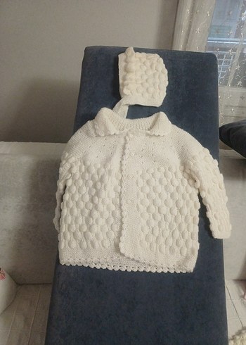 Kız Çocuk ekru renk Örgü Hırka ve Şapka pantolon patik Takımı