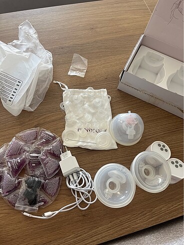 MOMCOZY Hastane tipi eller serbest süt sağma makinası