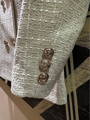 Massimo Dutti CHANEL KUMAŞ kırık beyazdır