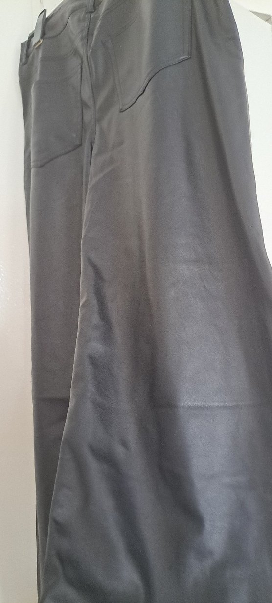 Siyah Deri Kemerli Pantolon - Görsel 5