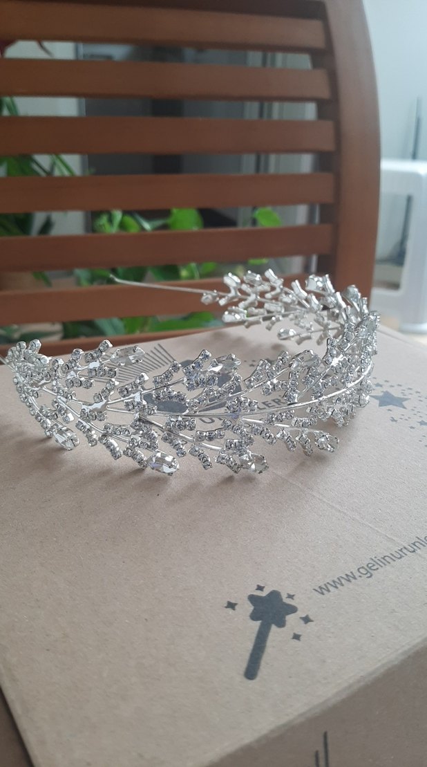 Beyaz Pul İşlemeli Düğün Tacı - Görsel 3