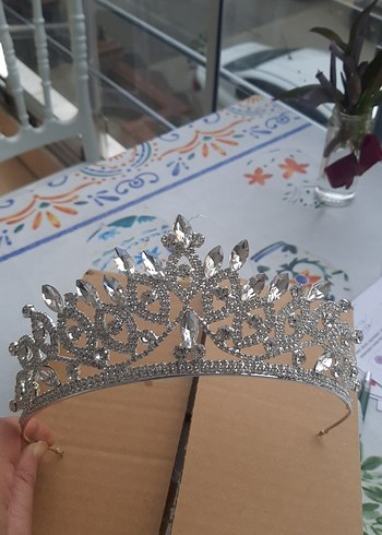 Beyaz Parlak Taşlı Gelin Tacı - Görsel 2