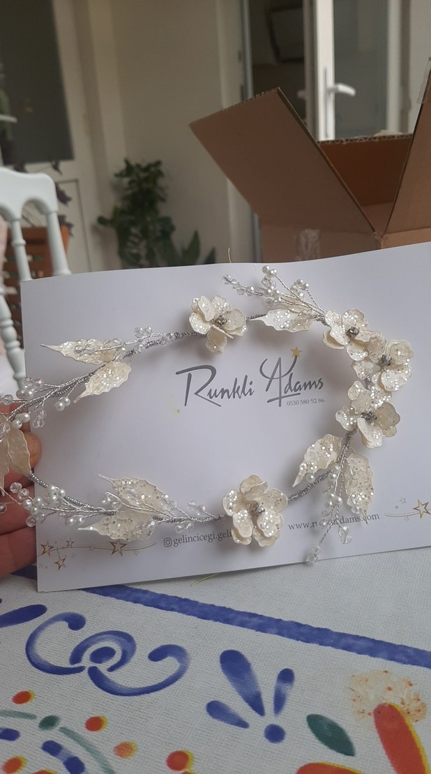 Boncuklu Bej Örgü Saç Aksesuarı - Görsel 3