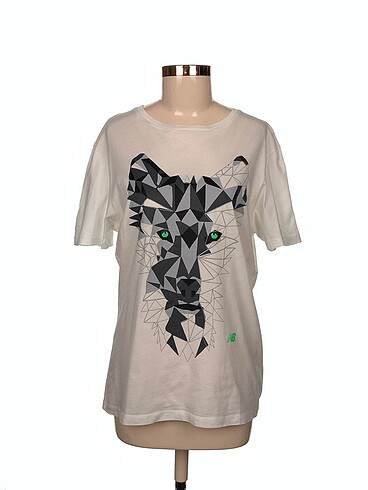 New Balance T-shirt p İndirimli.