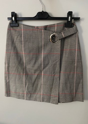 Zara Kemer Detaylı Gri Ekose Mini Etek