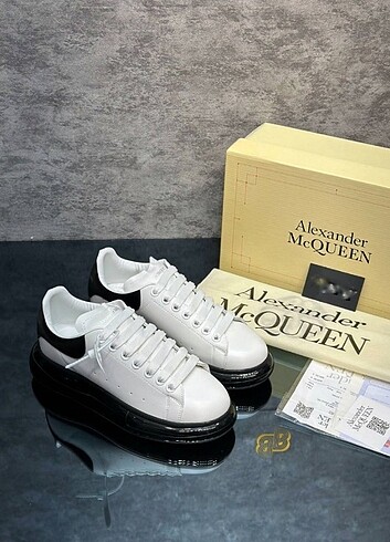 Alexander McQueen Beyaz Snekar Ayakkabı 