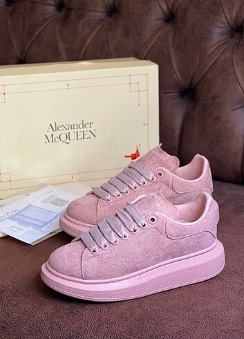 Alexandermacqueen #Pembe #Süet #Kadınsnekar #Yenisezon