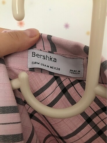 m Beden Bershka Crop Gömlek