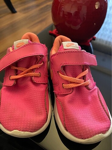 22 Beden pembe Renk Orjinal Nike