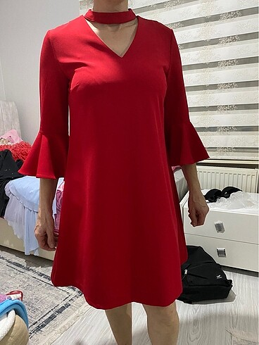 l Beden kırmızı elbise
