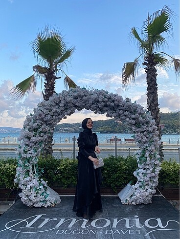Kiralık siyah abiye