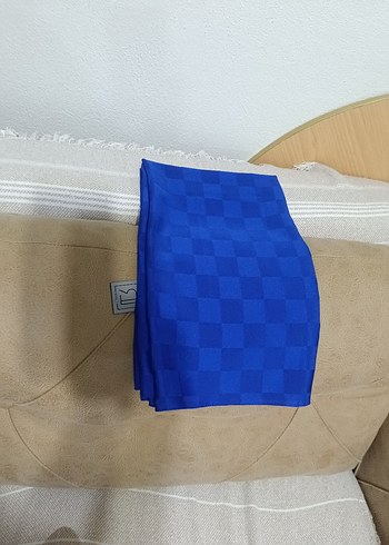 Diğer Diger Mavi Kare Desenli Parlak Şal