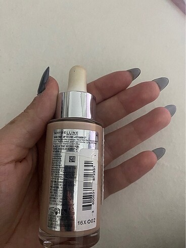  Beden Maybelline skin tint fondöten