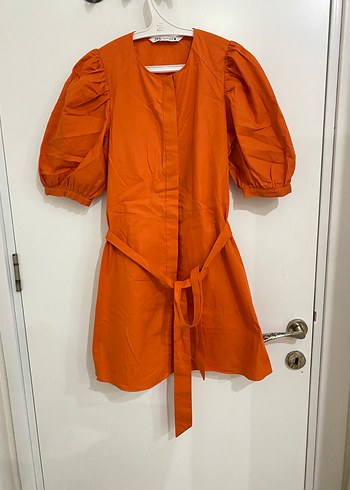 Zara Kemerli Kısa Turuncu Kadın Elbise