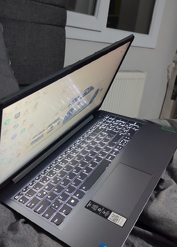 Lenovo IdeaPad 3 15ITL6 - Görsel 4