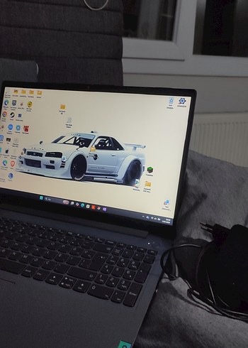 Lenovo IdeaPad 3 15ITL6 - Görsel 2