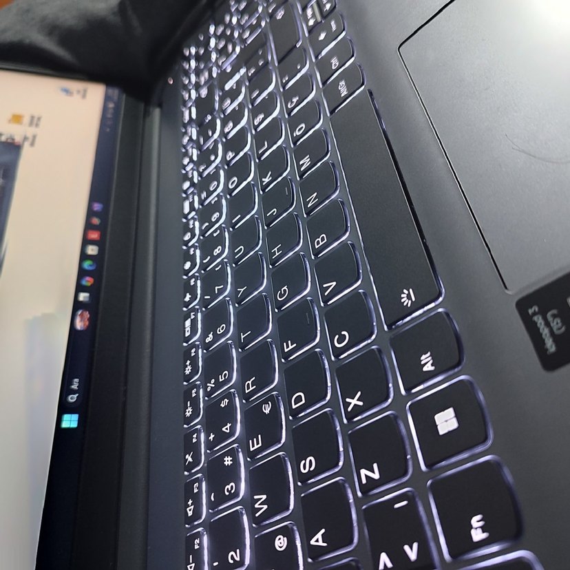 Lenovo IdeaPad 3 15ITL6 - Görsel 3