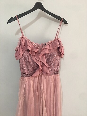 Zara Her türlü organizasyon için elbise