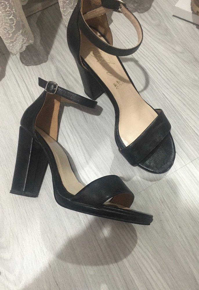 Siyah tek bant kadın topuklu ayakkabı - Görsel 2