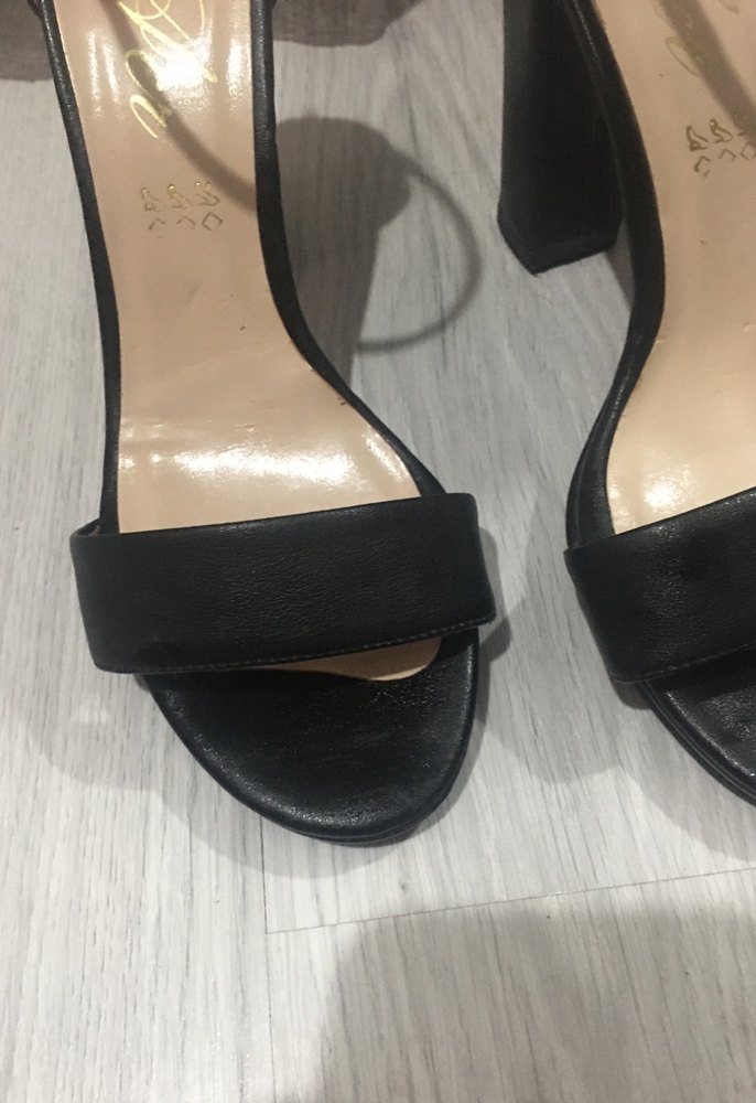 Siyah tek bant kadın topuklu ayakkabı - Görsel 3