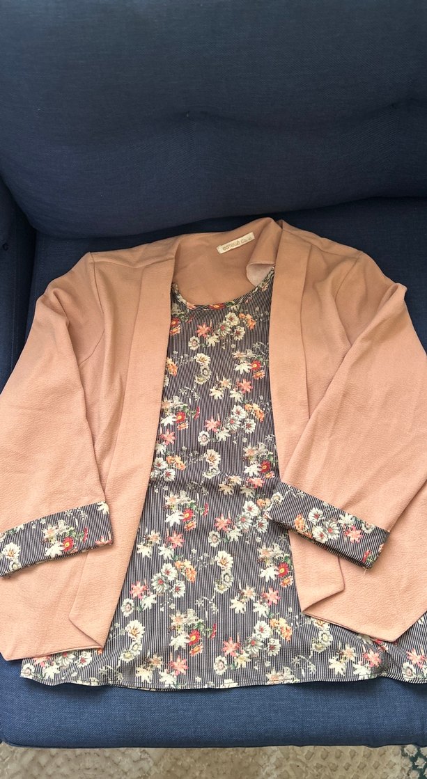 Açık pembe içi çiçekli ceketli üst - Görsel 2