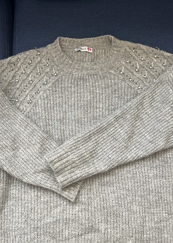 Kırmızı ve gri kazak - Görsel 3