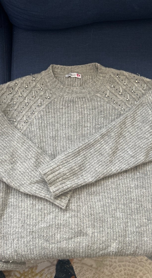 Kırmızı ve gri kazak - Görsel 3