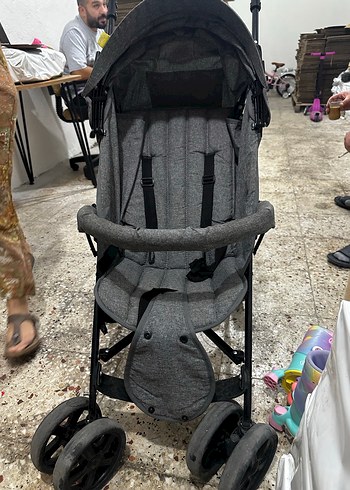 15-36 kg Beden Gri Bebek Arabası Katlanabilir Model