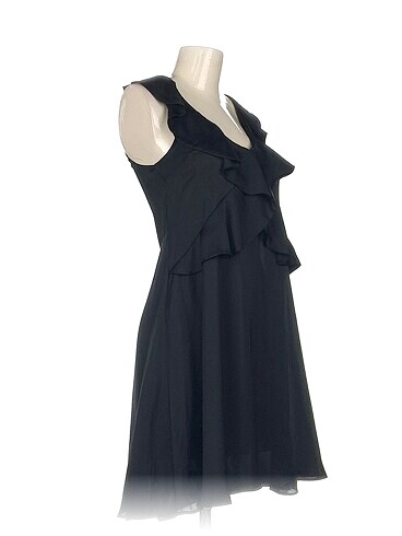 H&M H&M Kısa Elbise %70 İndirimli.