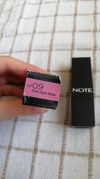 Note Note 09 First Date Rose Ruj