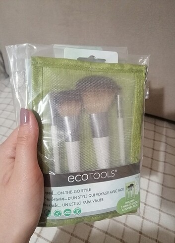 Beden Ecotools on the Go Style Kıt 4lü Çantalı Seyahat Fırça Seti