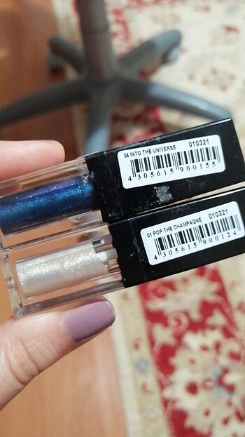 Diğer Rival Loves Me Liquid Eyeshadow 01 ve 04