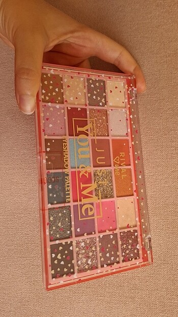 Beden Rival Loves Me Just You and Me Eyeshadow Palette