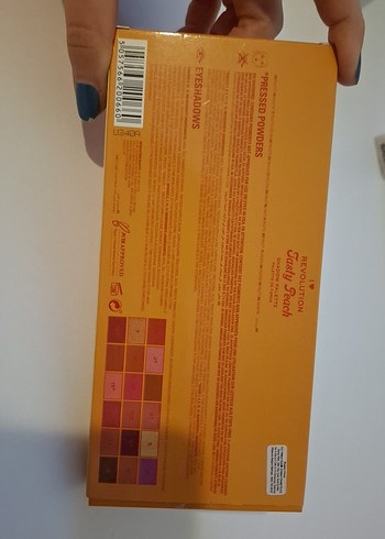 Revolution Revolution Tasty Peach Far Paleti