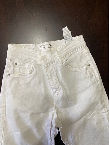 Pull and Bear Pull&bear beyaz ispanyol paca pantolon